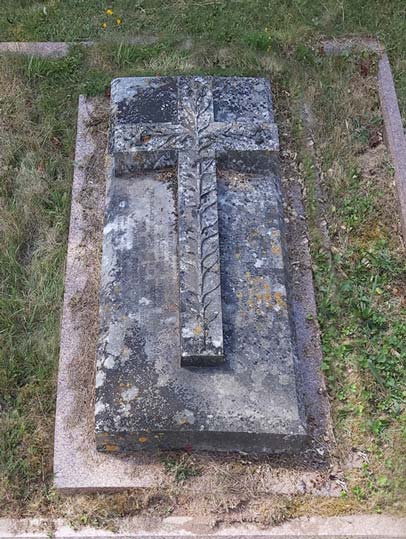 The gravestone of Edward and Agnes Hill can be  found in Broadwas Churchyard, left of the Porchway. 