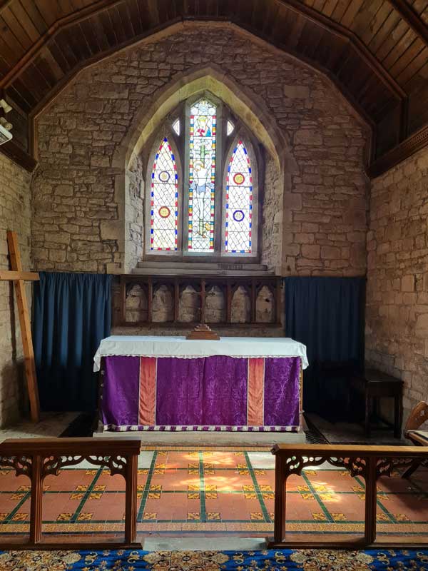 St. Lukes, Ullingswick, Herefordshire - Altar, Communion Rail and East Wndow.