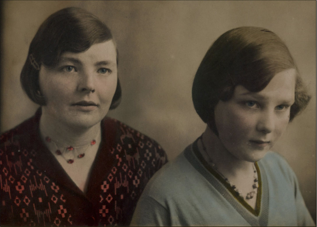 Doris Jones & Mabel Hayward