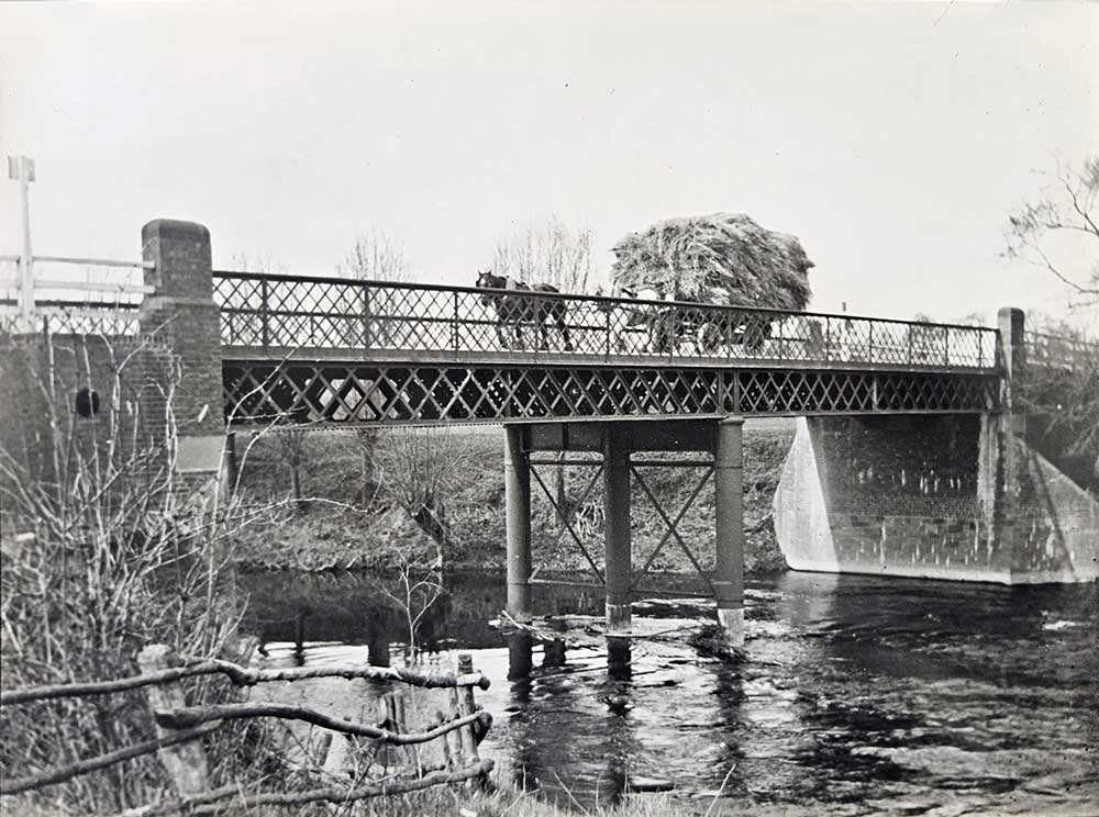 The River Teme and Bridge at Knightwick.