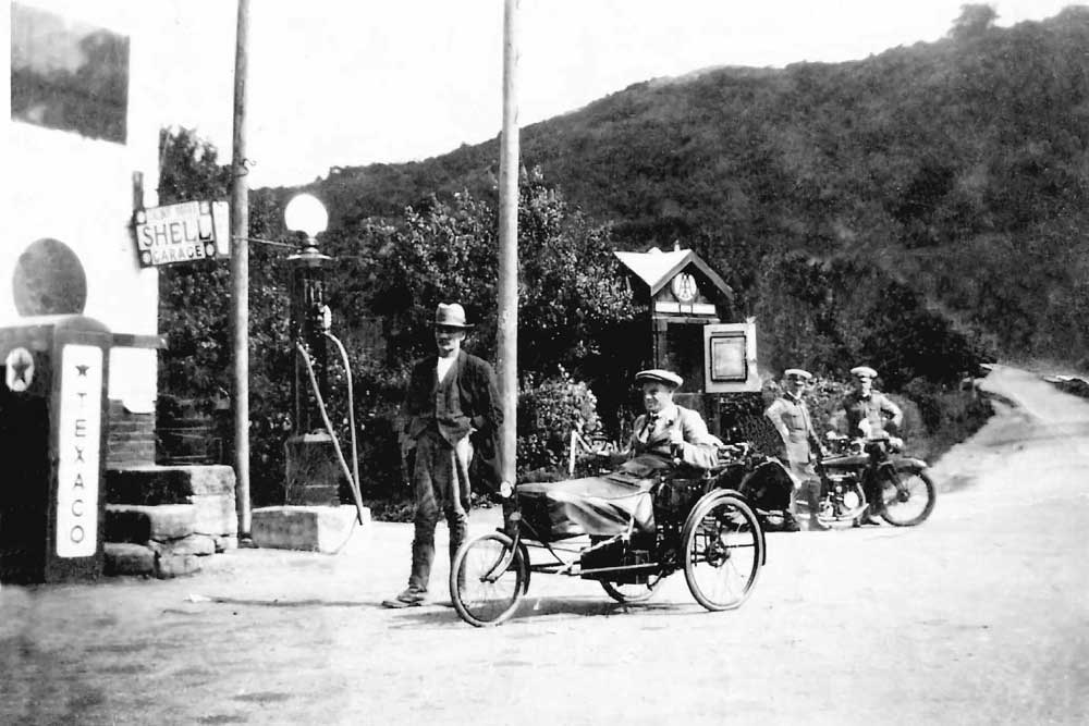 Talbot Hotel and AA box at bottom of Ankerdine Hill